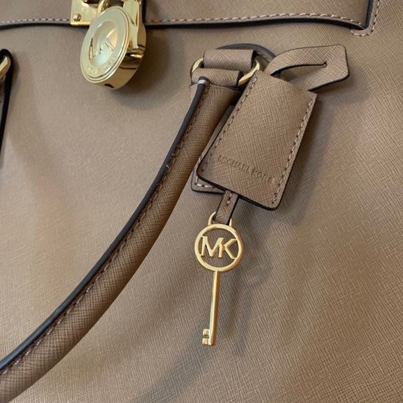 Michael Kors Hamilton large saffiano tote - Picture 3 of 6